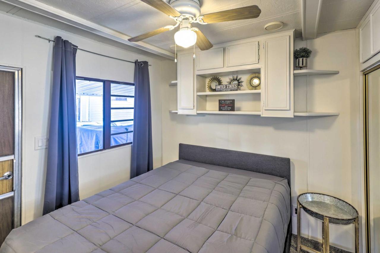Cozy Lake Havasu City Home With Dock And Beach Access! Bagian luar foto